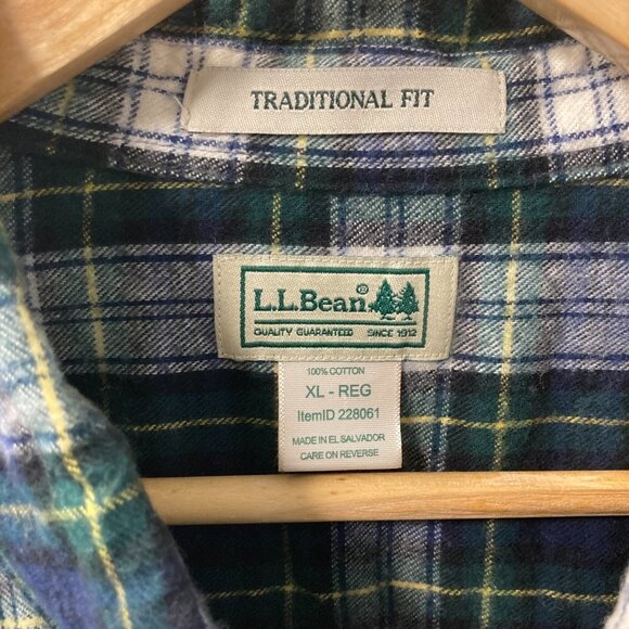 L.L. Bean Blue Green Gray Scotch Plaid Flannel Shirt Size XL Reg - Picture 4 of 7
